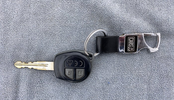 2018 Maruti Vitara Brezza VDI, Diesel, Manual, 67,536 km, Key Close Up