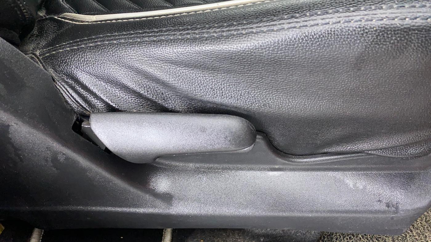 2018 Maruti Vitara Brezza VDI, Diesel, Manual, 67,536 km, Driver Side Adjustment Panel