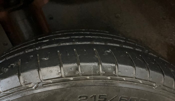 2020 MG HECTOR SHARP 1.5 DCT PETROL, Petrol, Automatic, 40,748 km, Right Rear Tyre Tread