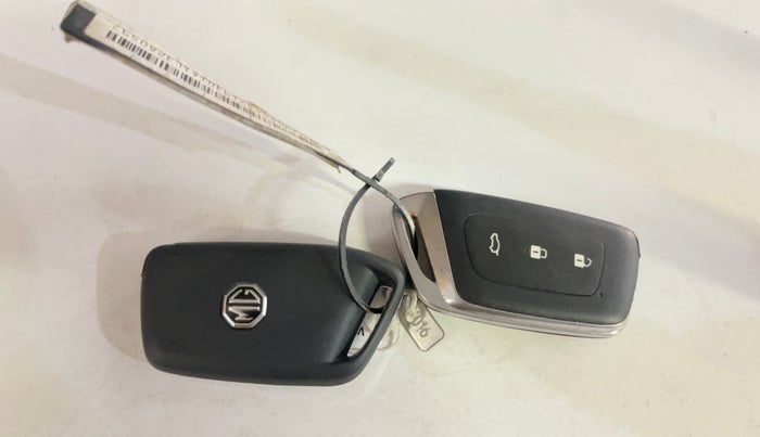 2020 MG HECTOR SHARP 1.5 DCT PETROL, Petrol, Automatic, 40,748 km, Key Close Up