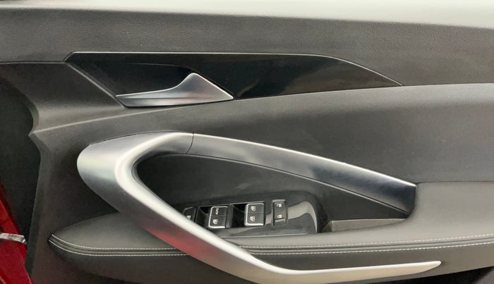 2020 MG HECTOR SHARP 1.5 DCT PETROL, Petrol, Automatic, 40,748 km, Driver Side Door Panels Control