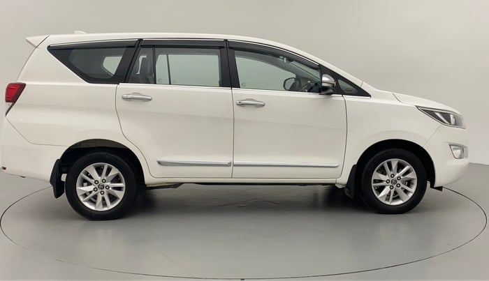 2017 Toyota Innova Crysta 2.8 GX AT 7 STR, Diesel, Automatic, 1,05,022 km, Right Side View
