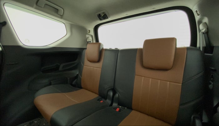 2017 Toyota Innova Crysta 2.8 GX AT 7 STR, Diesel, Automatic, 1,05,022 km, Third Seat Row