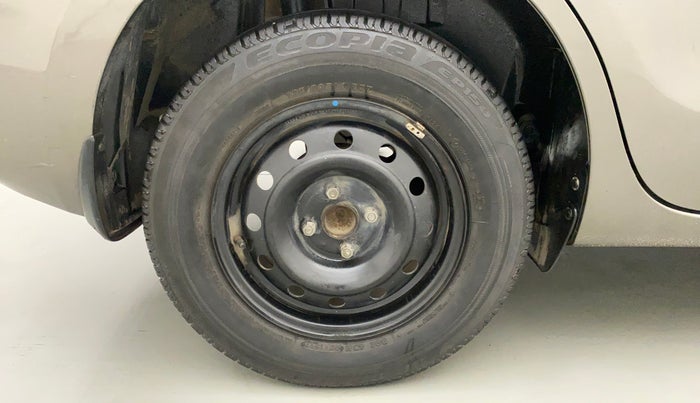 2017 Maruti Dzire VXI AMT, Petrol, Automatic, 88,813 km, Right Rear Wheel