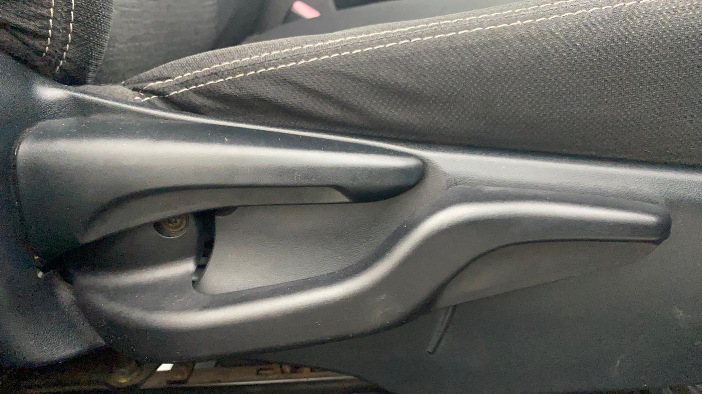 2015 Toyota Etios CROSS 1.2 G, Petrol, Manual, 81,910 km, Driver Side Adjustment Panel