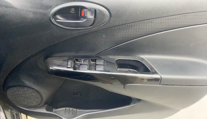 2015 Toyota Etios CROSS 1.2 G, Petrol, Manual, 81,892 km, Driver Side Door Panels Control