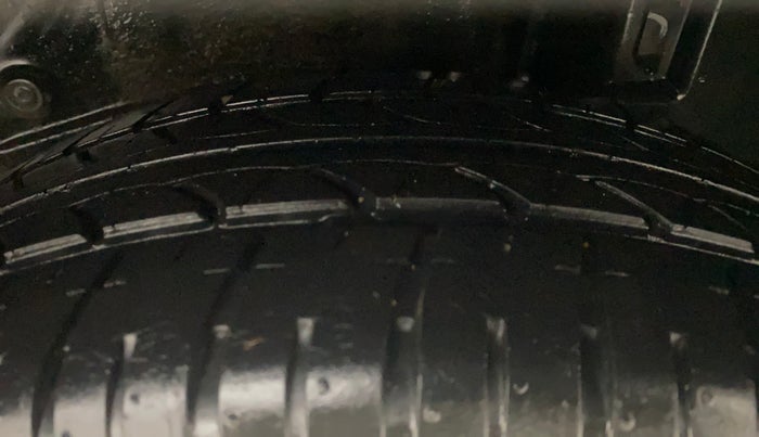 2015 Toyota Etios CROSS 1.2 G, Petrol, Manual, 81,892 km, Left Rear Tyre Tread