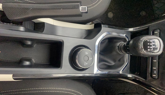 2021 Tata NEXON XZ PETROL, Petrol, Manual, 29,205 km, Gear Lever