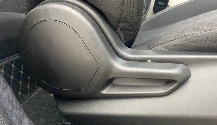 2021 Tata NEXON XZ PETROL, Petrol, Manual, 29,205 km, Driver Side Adjustment Panel