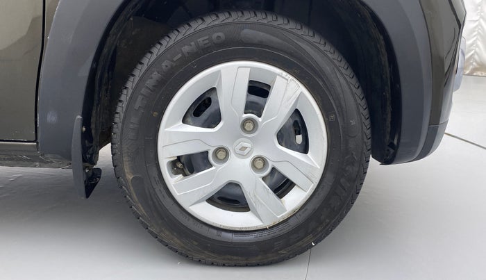 2019 Renault Kwid 1.0 RXT Opt, Petrol, Manual, 31,022 km, Right Front Wheel
