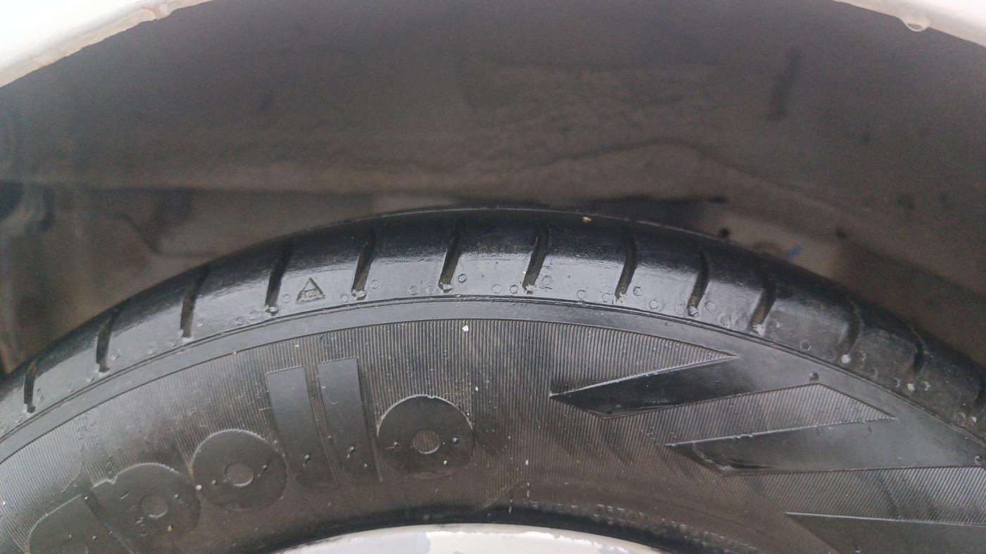 2018 Hyundai Eon MAGNA +, Petrol, Manual, 84,569 km, Right Rear Tyre Tread