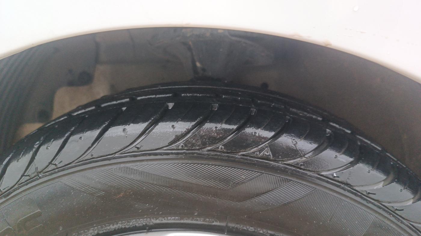 2018 Hyundai Eon MAGNA +, Petrol, Manual, 84,569 km, Left Front Tyre Tread