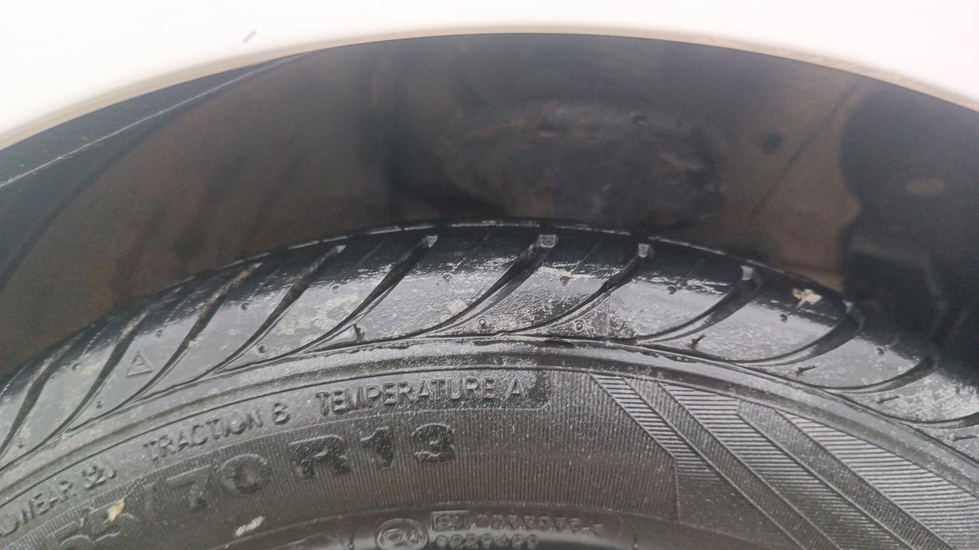 2018 Hyundai Eon MAGNA +, Petrol, Manual, 84,569 km, Right Front Tyre Tread