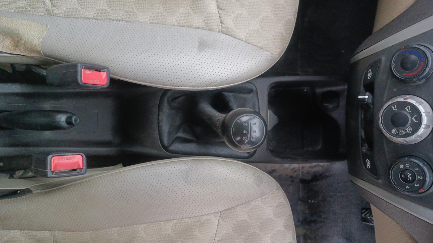 2018 Hyundai Eon MAGNA +, Petrol, Manual, 84,569 km, Gear Lever
