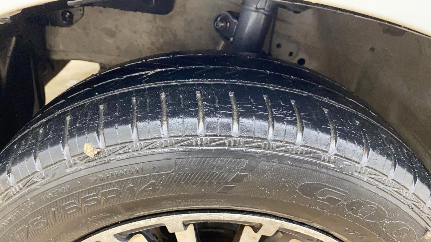 2013 Honda Amaze 1.2L I-VTEC S, Petrol, Manual, 46,323 km, Left Front Tyre Tread
