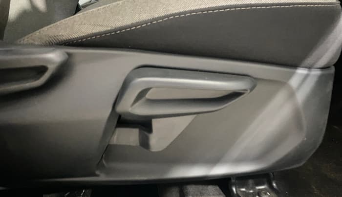 2025 Tata Tiago XZ PLUS DUAL TONE PETROL, Petrol, Manual, 9,044 km, Driver Side Adjustment Panel