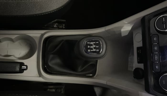 2025 Tata Tiago XZ PLUS DUAL TONE PETROL, Petrol, Manual, 9,044 km, Gear Lever