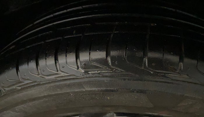 2021 Tata NEXON XZ PLUS PETROL SUNROOF, Petrol, Manual, 72,968 km, Left Rear Tyre Tread