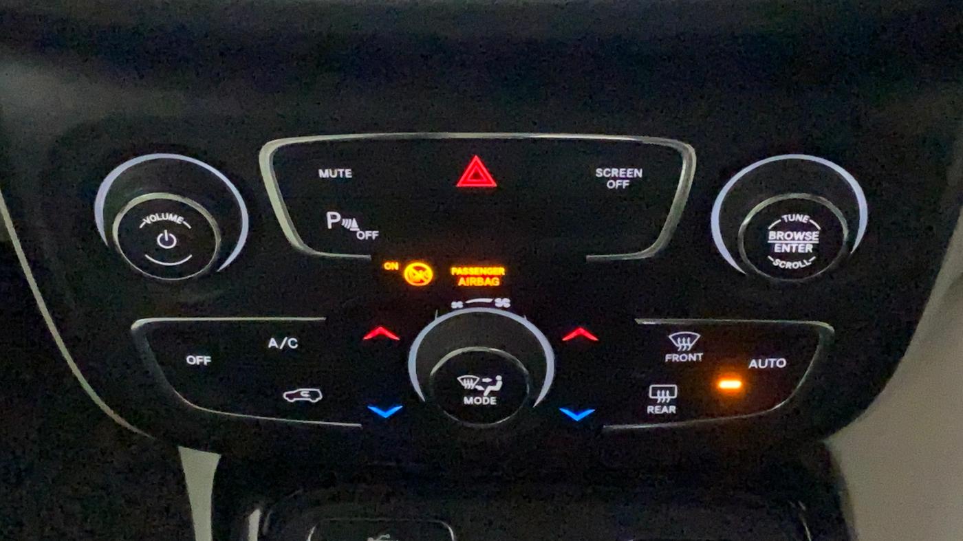 2019 Jeep Compass LIMITED PLUS PETROL AT, Petrol, Automatic, 33,688 km, Automatic Climate Control