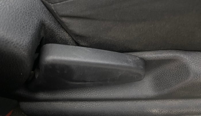 2019 Renault Kwid RXT 1.0 AMT (O), Petrol, Automatic, 47,251 km, Driver Side Adjustment Panel