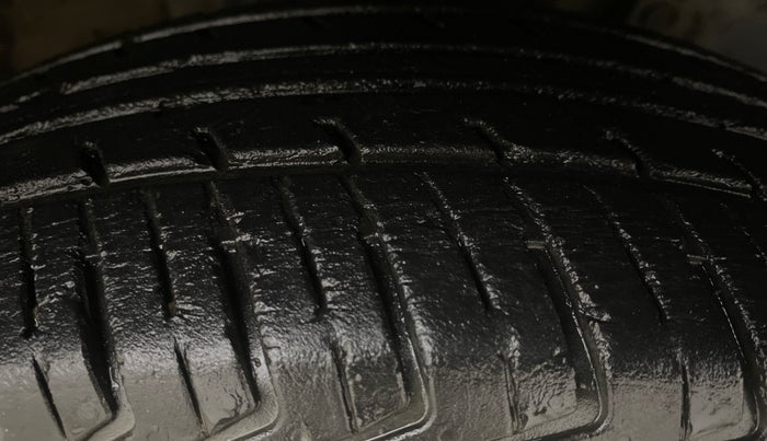 2019 Renault Kwid RXT 1.0 AMT (O), Petrol, Automatic, 47,251 km, Right Front Tyre Tread