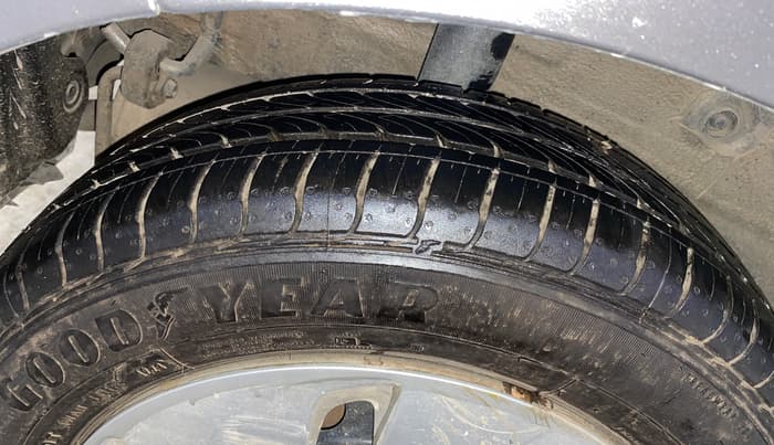 2014 Maruti Celerio VXI AMT, Petrol, Automatic, 52,465 km, Right Rear Tyre Tread