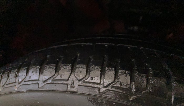 2014 Hyundai Elite i20 ASTA 1.2, Petrol, Manual, 43,196 km, Right Front Tyre Tread