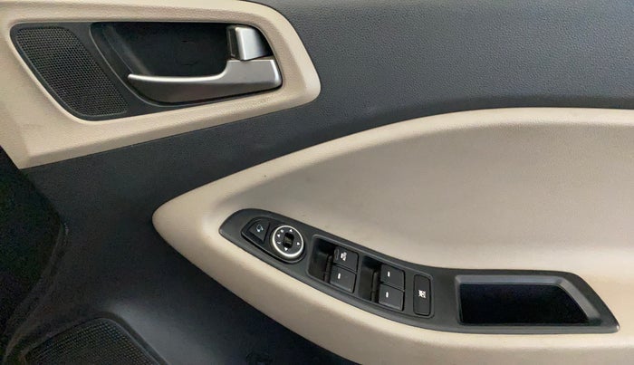 2014 Hyundai Elite i20 ASTA 1.2, Petrol, Manual, 43,196 km, Driver Side Door Panels Control