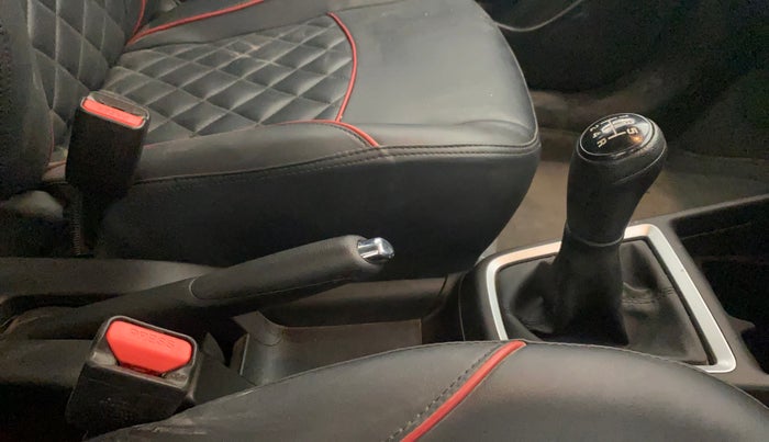 2023 Maruti Swift ZXI CNG, CNG, Manual, 38,643 km, Gear Lever