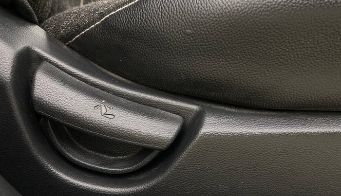 2017 Hyundai Grand i10 MAGNA 1.2 KAPPA VTVT, Petrol, Manual, 57,457 km, Driver Side Adjustment Panel