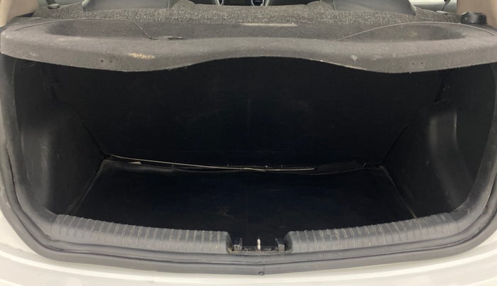 2017 Hyundai Grand i10 MAGNA 1.2 KAPPA VTVT, Petrol, Manual, 57,457 km, Boot Inside