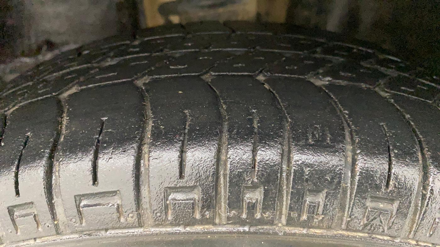 2017 Maruti OMNI E 8 STR, Petrol, Manual, 23,403 km, Right Front Tyre Tread