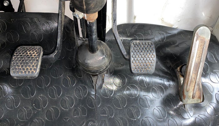 2017 Maruti OMNI E 8 STR, Petrol, Manual, 23,403 km, Pedals