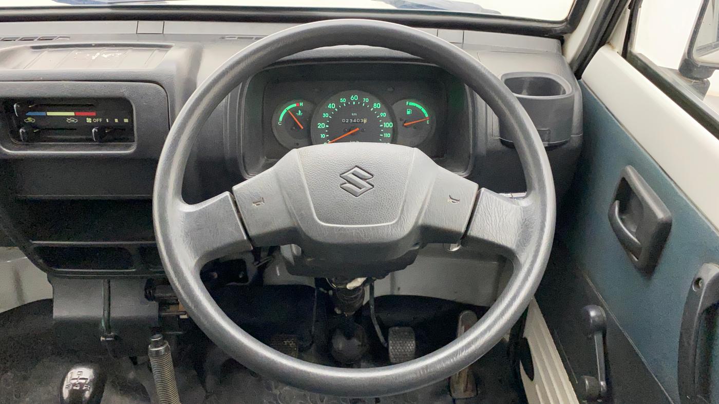 2017 Maruti OMNI E 8 STR, Petrol, Manual, 23,403 km, Steering Wheel Close Up