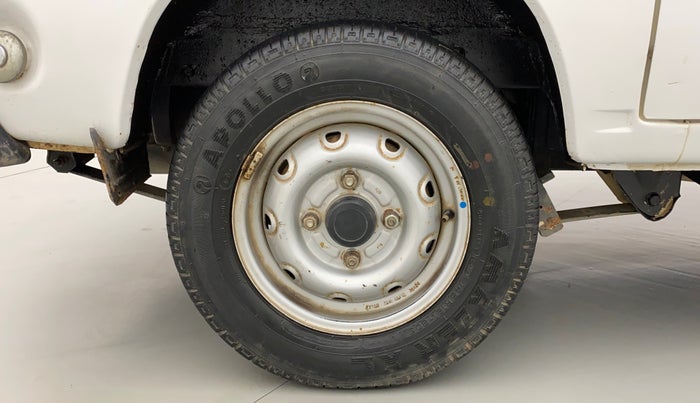 2017 Maruti OMNI E 8 STR, Petrol, Manual, 23,403 km, Right Rear Wheel