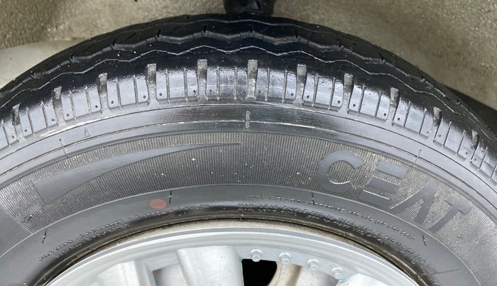 2019 Maruti Eeco 5 STR WITH AC PLUSHTR, Petrol, Manual, 11,596 km, Left Front Tyre Tread