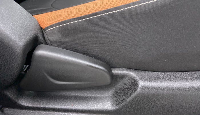 2021 Renault Kwid 1.0 CLIMBER OPT, Petrol, Manual, 1,245 km, Driver Side Adjustment Panel