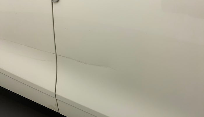 2022 Mahindra XUV300 W6 1.2 PETROL, Petrol, Manual, 21,151 km, Driver-side door - Slightly dented