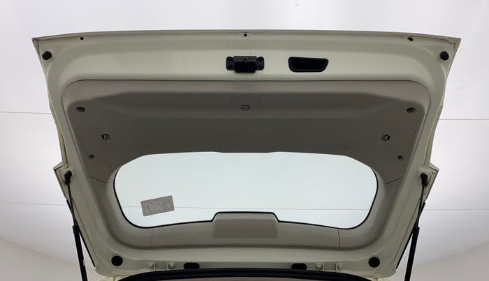 2022 Mahindra XUV300 W6 1.2 PETROL, Petrol, Manual, 21,151 km, Boot Door Open