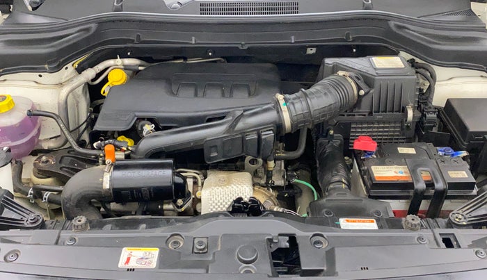 2022 Mahindra XUV300 W6 1.2 PETROL, Petrol, Manual, 21,151 km, Open Bonet