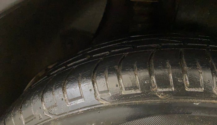 2016 Hyundai Creta SX PLUS AT 1.6 PETROL, Petrol, Automatic, 40,647 km, Right Rear Tyre Tread