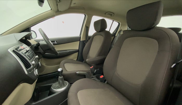 2014 Hyundai i20 ASTA 1.2, Petrol, Manual, 13,616 km, Right Side Front Door Cabin