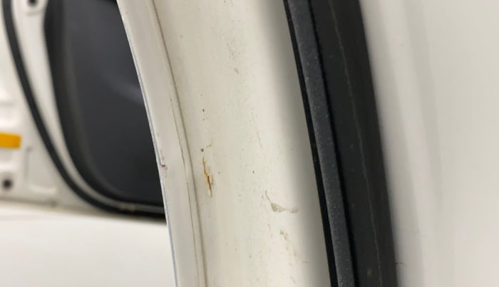 2013 Maruti Ritz ZDI, Diesel, Manual, 88,005 km, Rear left door - Slight discoloration