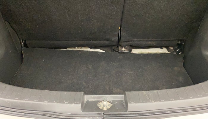 2013 Maruti Ritz ZDI, Diesel, Manual, 88,005 km, Boot Inside