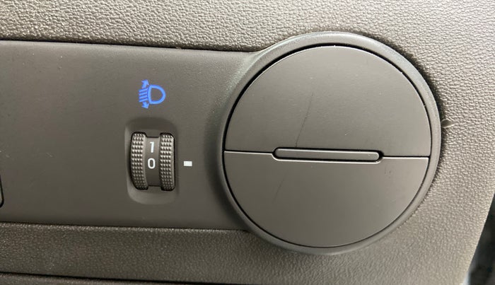 2013 Hyundai i10 MAGNA 1.1, Petrol, Manual, 91,344 km, Dashboard - Headlight height adjustment not working
