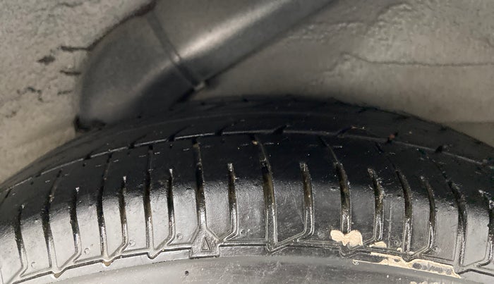2013 Hyundai i10 MAGNA 1.1, Petrol, Manual, 91,344 km, Left Rear Tyre Tread