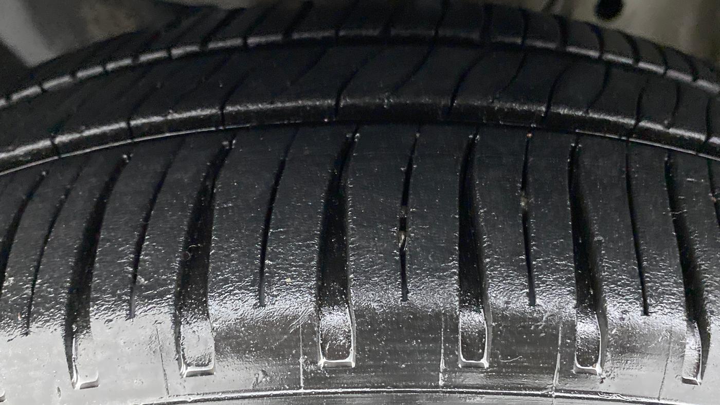 2021 Honda Jazz ZX CVT, Petrol, Automatic, 9,952 km, Left Front Tyre Tread