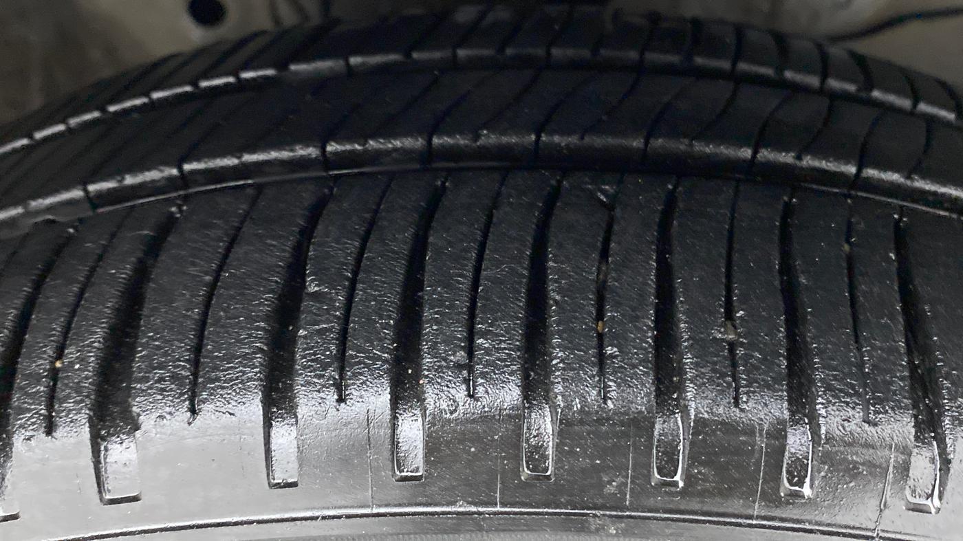 2021 Honda Jazz ZX CVT, Petrol, Automatic, 9,952 km, Right Front Tyre Tread