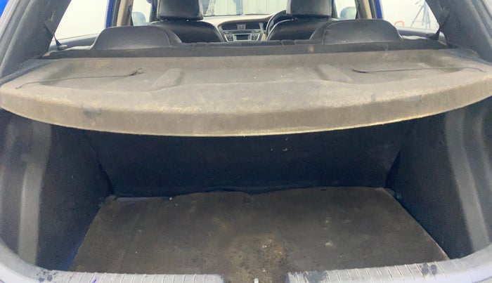 2016 Hyundai Elite i20 MAGNA 1.2, Petrol, Manual, 1,08,138 km, Boot Inside