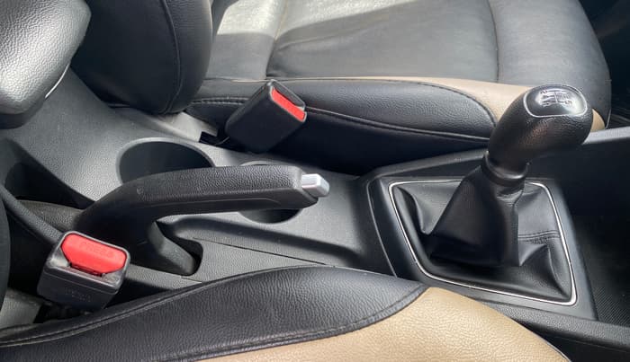 2019 Hyundai Elite i20 MAGNA PLUS 1.2, Petrol, Manual, 73,553 km, Gear Lever